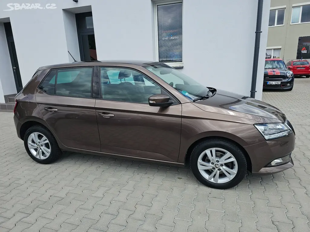 Fabia III 1,0 TSi 70KW Style dig. klima tempomat - fotka 3
