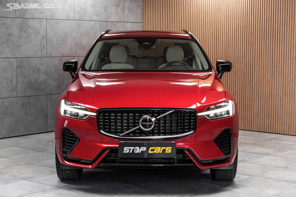 Volvo XC60, B5 184kW DARK PLUS*DPH*ČR 1.M* - fotka 2