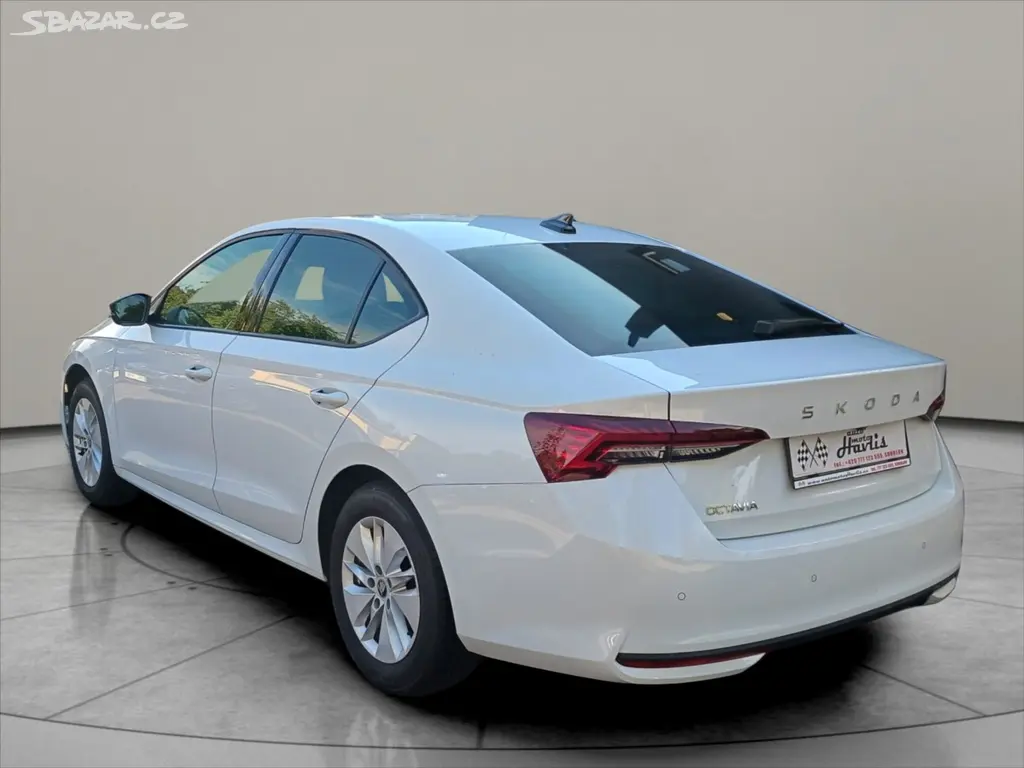 Škoda Octavia, 1,5 TSI Výhřané př. okno Tažné - fotka 5