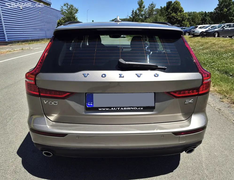 Volvo V60, 2.0B4 R 2022 1.MAJITEL LED DPH - fotka 6