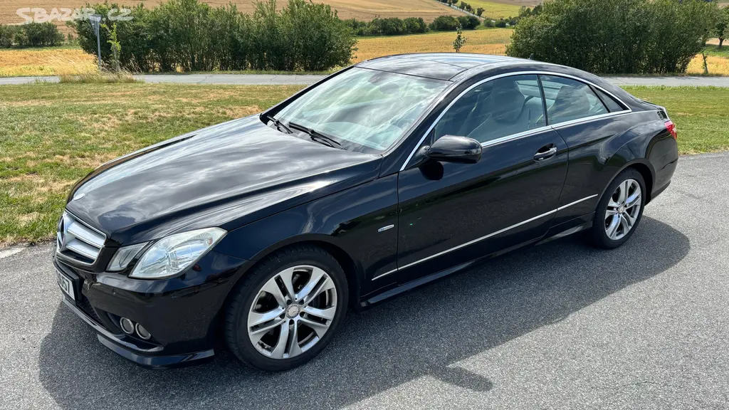 Mercedes benz E 350 CDI coupe, 2009 AMG paket - fotka 5