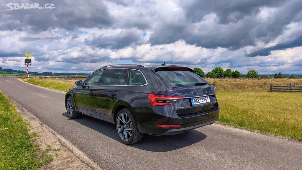 Škoda SUPERB Combi III 3 2.0 TDI 147 DSG 4x4 Style - fotka 6