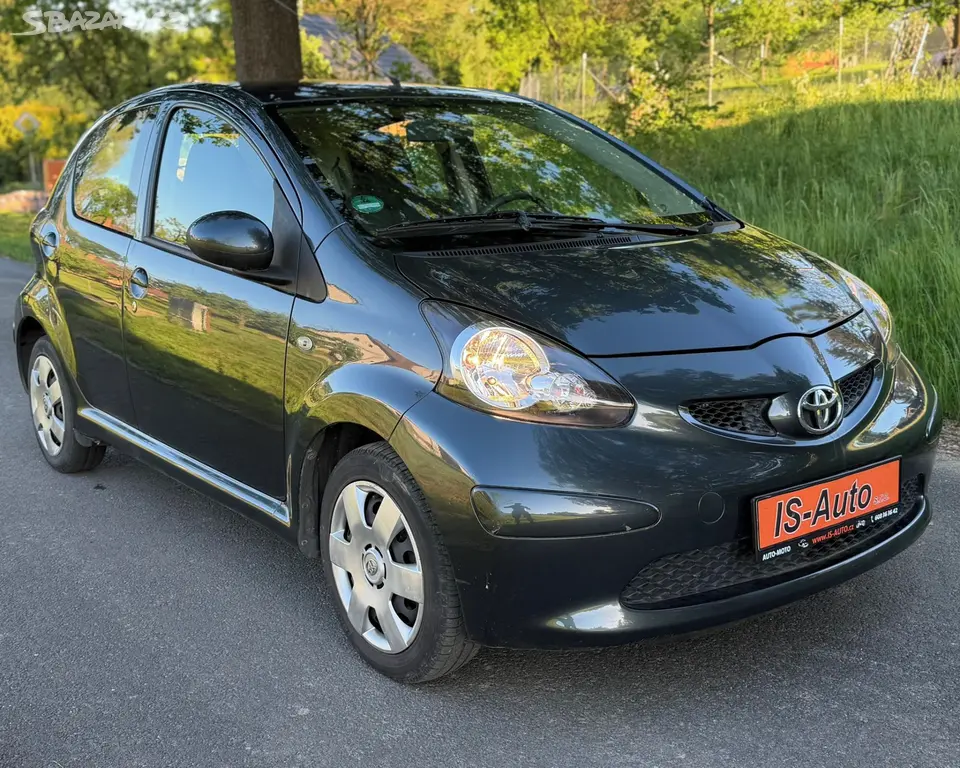 Toyota Aygo 1.0 50KW, Klimatizace - fotka 2