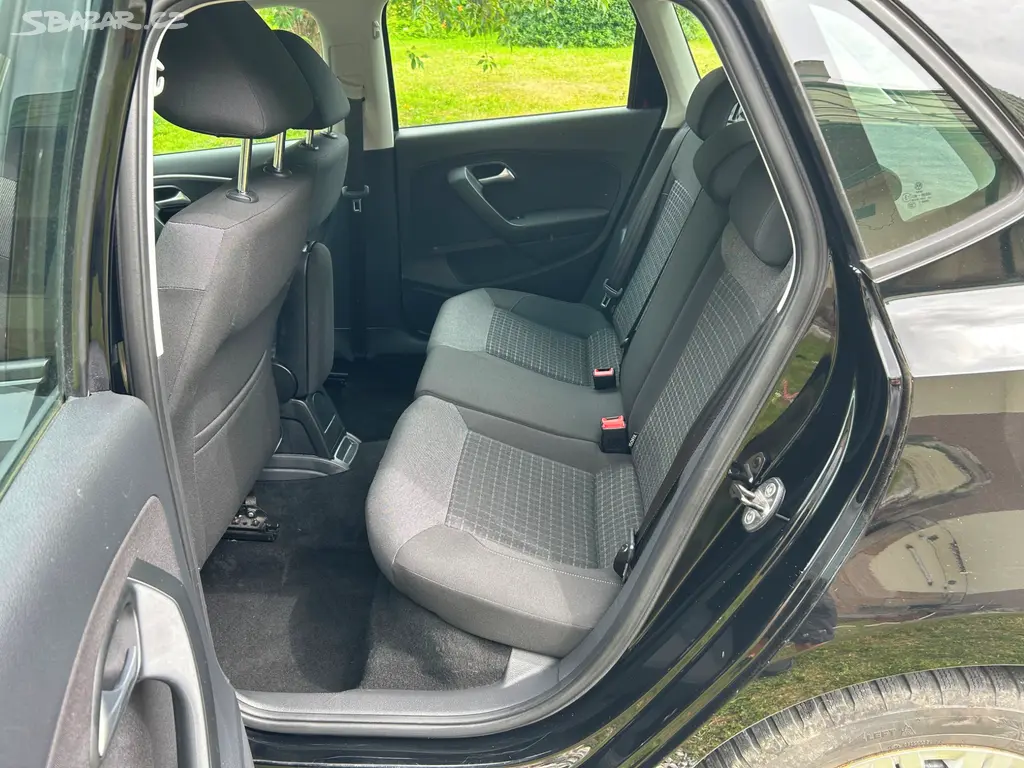VW POLO 1.0 55KW R.8/2016 128000KM KLIMA HANDSFREE - fotka 5