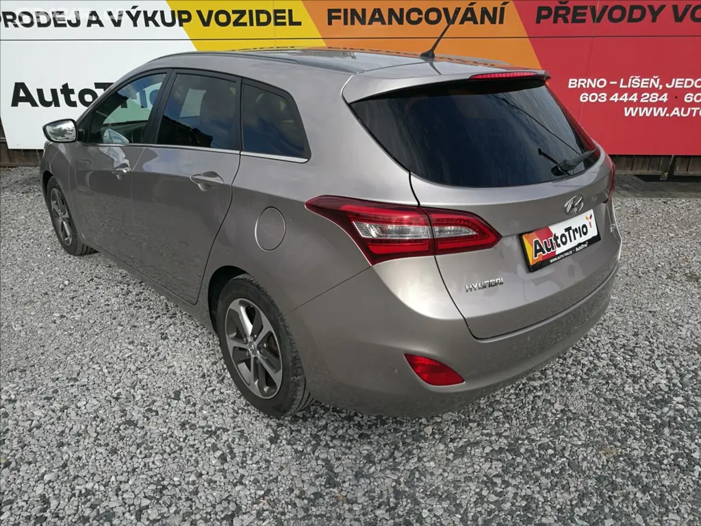 Hyundai i30, 1,6 GDi 1.majitel Weekend - fotka 4