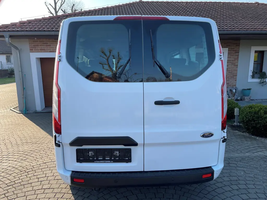 Ford Transit Custom 2,0TDCi 9Míst - fotka 6