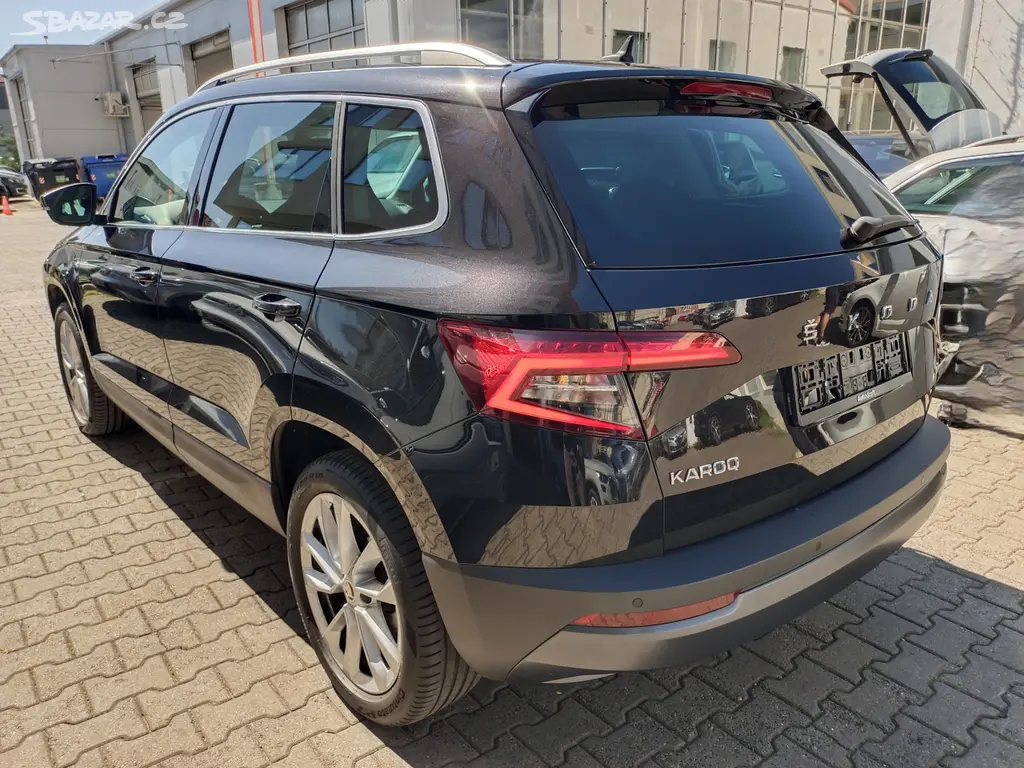 Škoda Karoq 2.0 TDI 110kW 4x4 DSG Style ACC - fotka 3