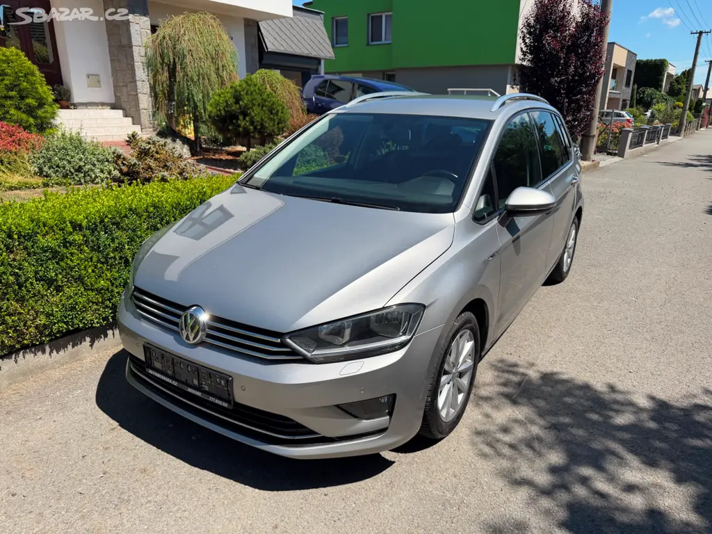 VW GOLF SPORTSVAN 1.2 TSI 81KW LOUNGE - fotka 3