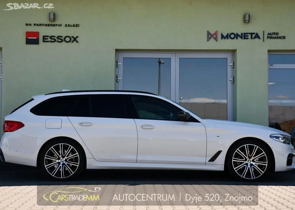 BMW Řada 5 520d xD M-SPORT HEAD-UP PANORA 140 kw - fotka 5