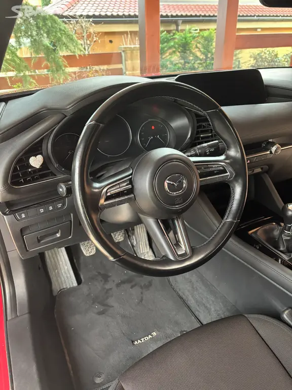 Mazda 3 - 2.0 skyactiv-x186 GT - fotka 4