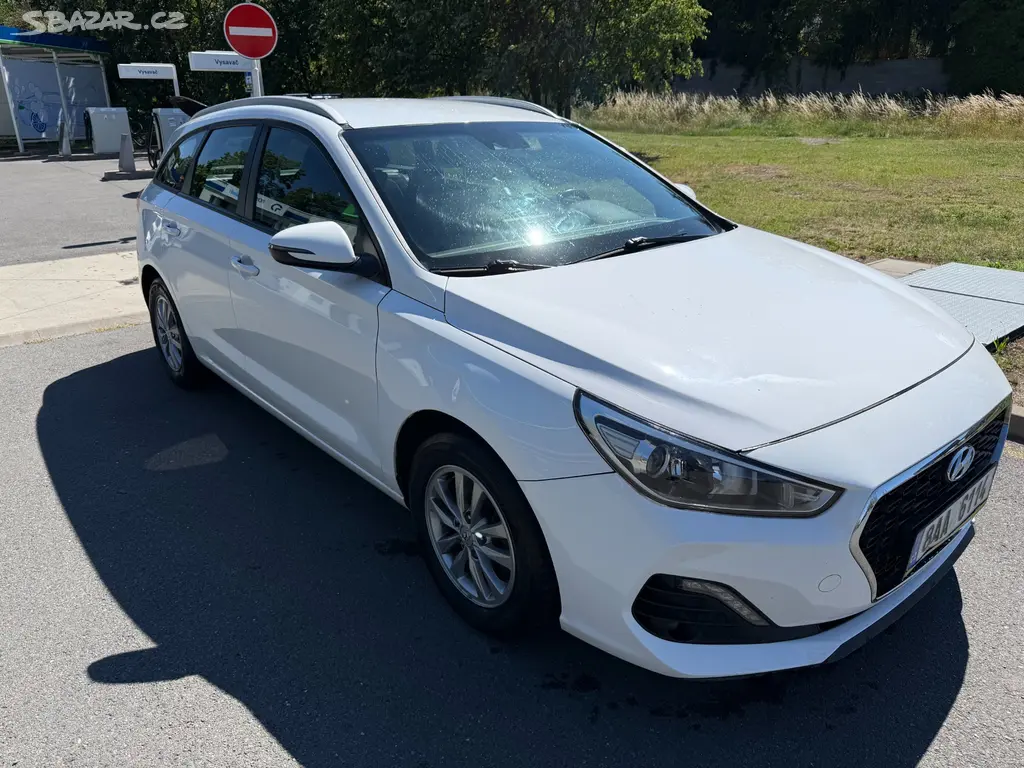 Hyundai I30 1.6 CRDi 85kW 2020 97000km - fotka 2