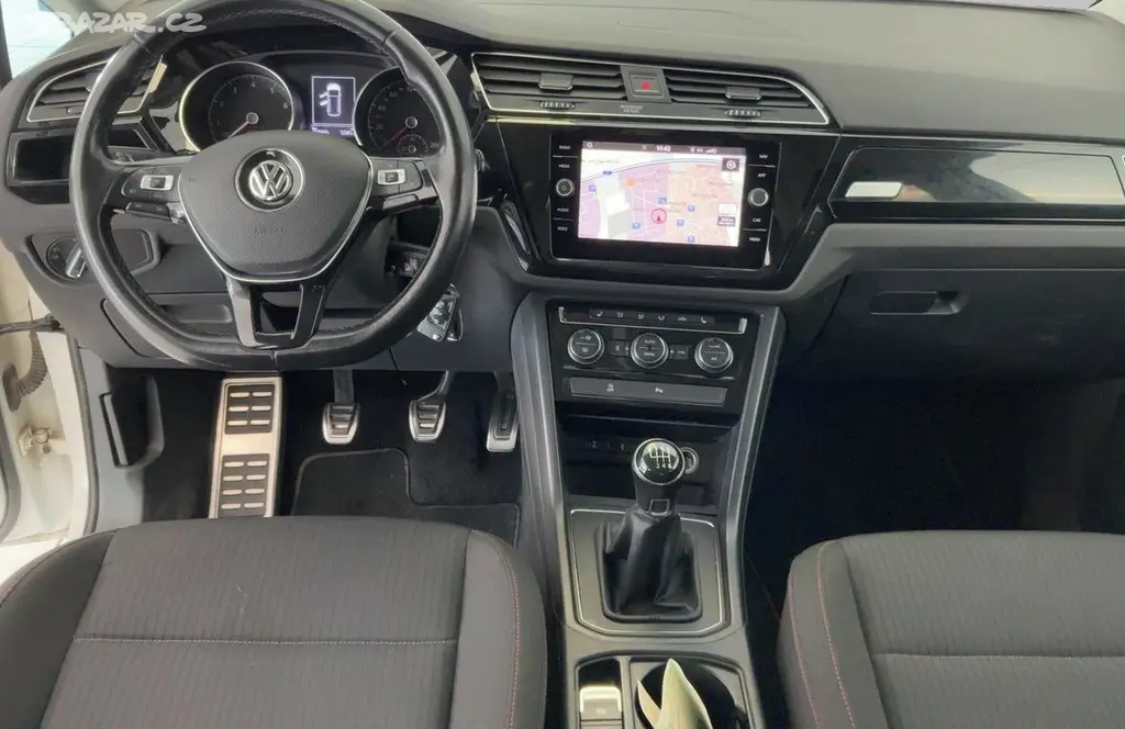 Volkswagen Touran, 1.4Tsi 110KW 7-MÍST BUFÍK TAŽN - fotka 2