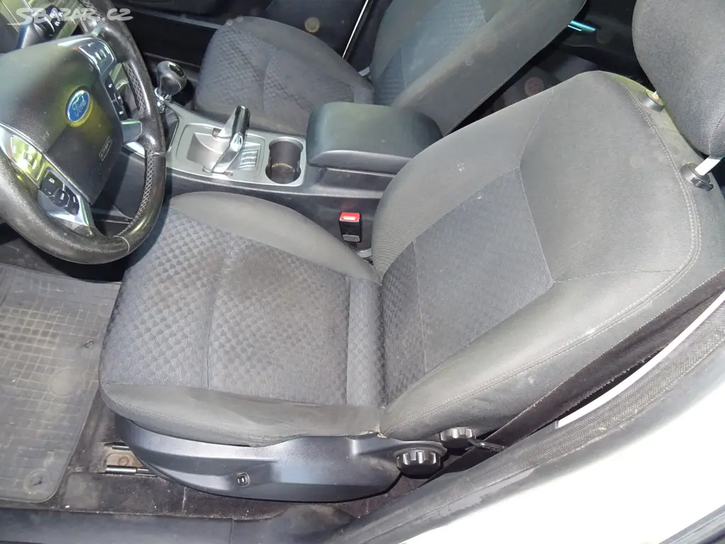 Ford Galaxy 2.0 TDCI 103kW 7-Míst, 2 sady kol - fotka 6