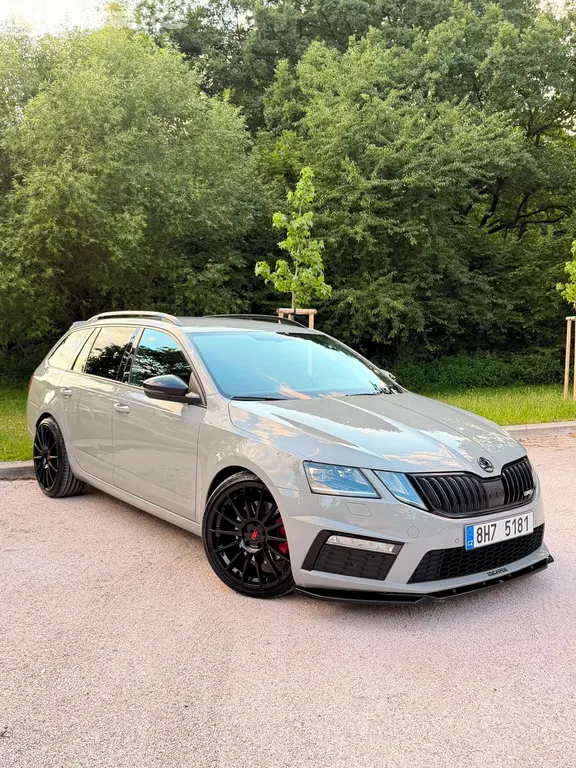 ŠKODA OCTAVIA RS 4x4 DSG | STEEL GREY | - fotka 2