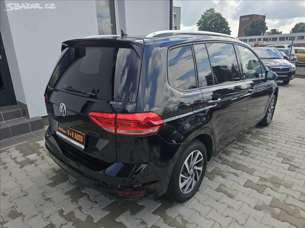 Volkswagen Touran, 1,4 Tsi 110KW DSG Sound 7MÍST - fotka 6
