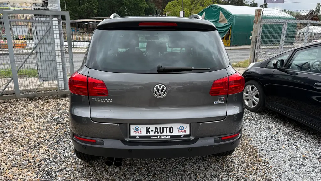 Volkswagen Tiguan 1.4TSi 90kW Lounge,Servis,ALU - fotka 5