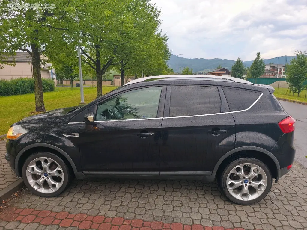 Ford Kuga 2.0 TDCi 2010 4x4 - fotka 3