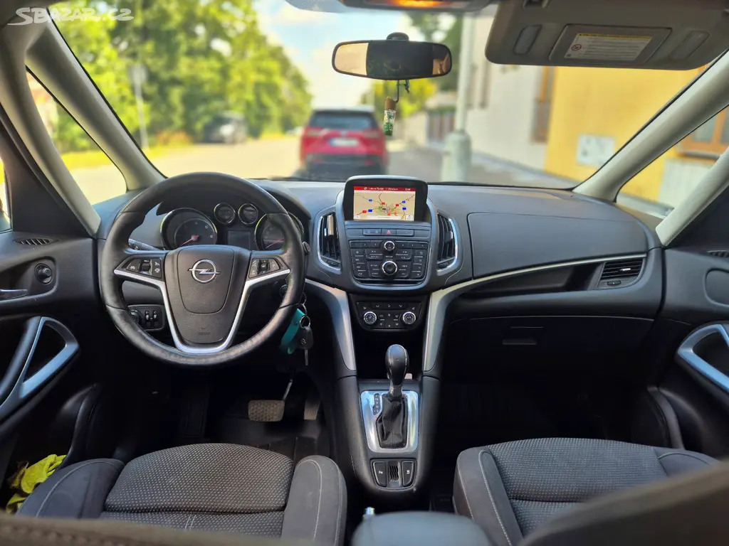 Opel zafira 2016 automat - fotka 3
