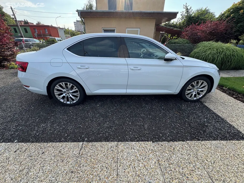 Škoda Superb 3, 2.0TDi, 147kW, najeto 43 000km - fotka 2