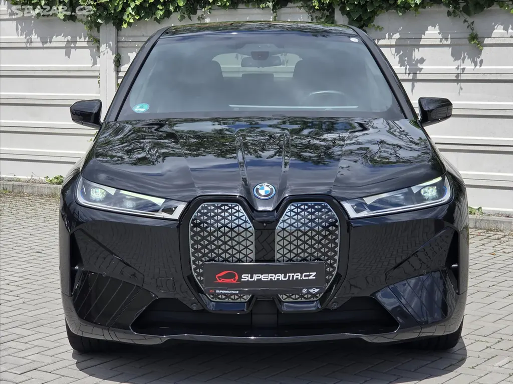 BMW iX, xDrive40 Sport paket SoH 96% 1 - fotka 2