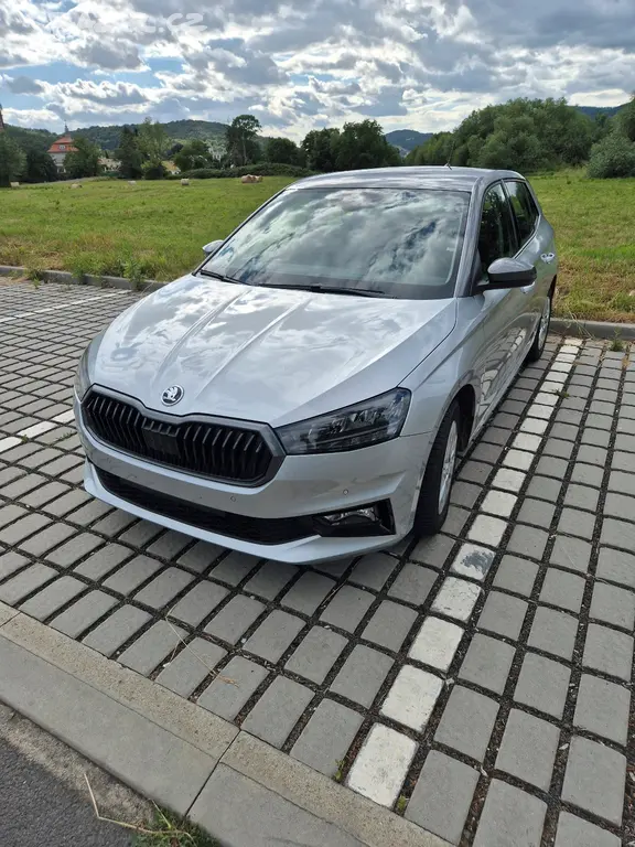 Škoda Fabia 4 twin color - fotka 2