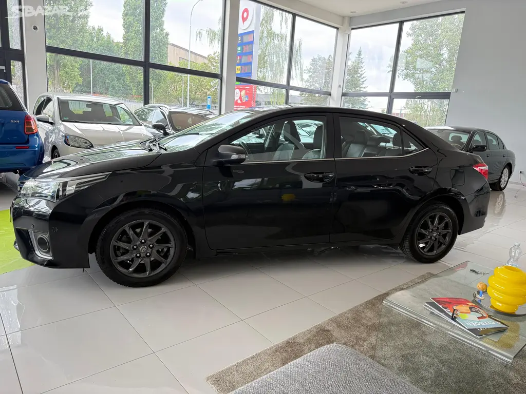 Toyota Corolla, 97kW Automat, servis, TOP stav - fotka 6