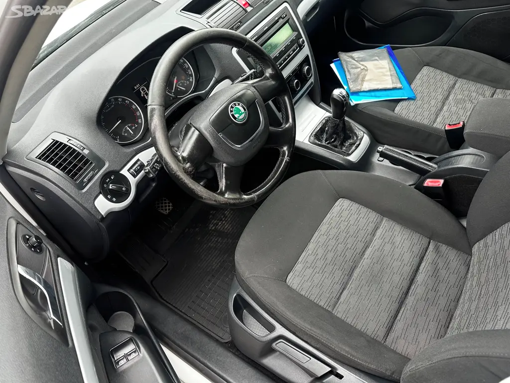Škoda OCtavia II 1.6TDi 77kw, r.2010, stk, klima - fotka 6