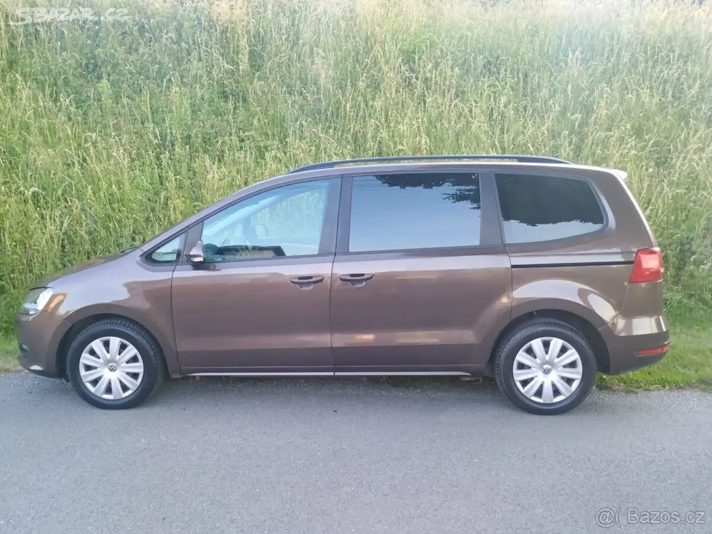 Volkswagen Sharan 2,0 TDI 103kW provozovaný ČR - fotka 2