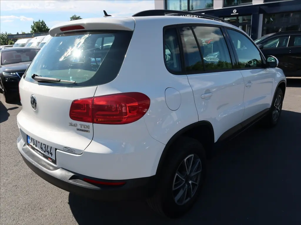 Volkswagen Tiguan, 2,0 TDi,103kW,NovéČR,Aut.klima - fotka 3