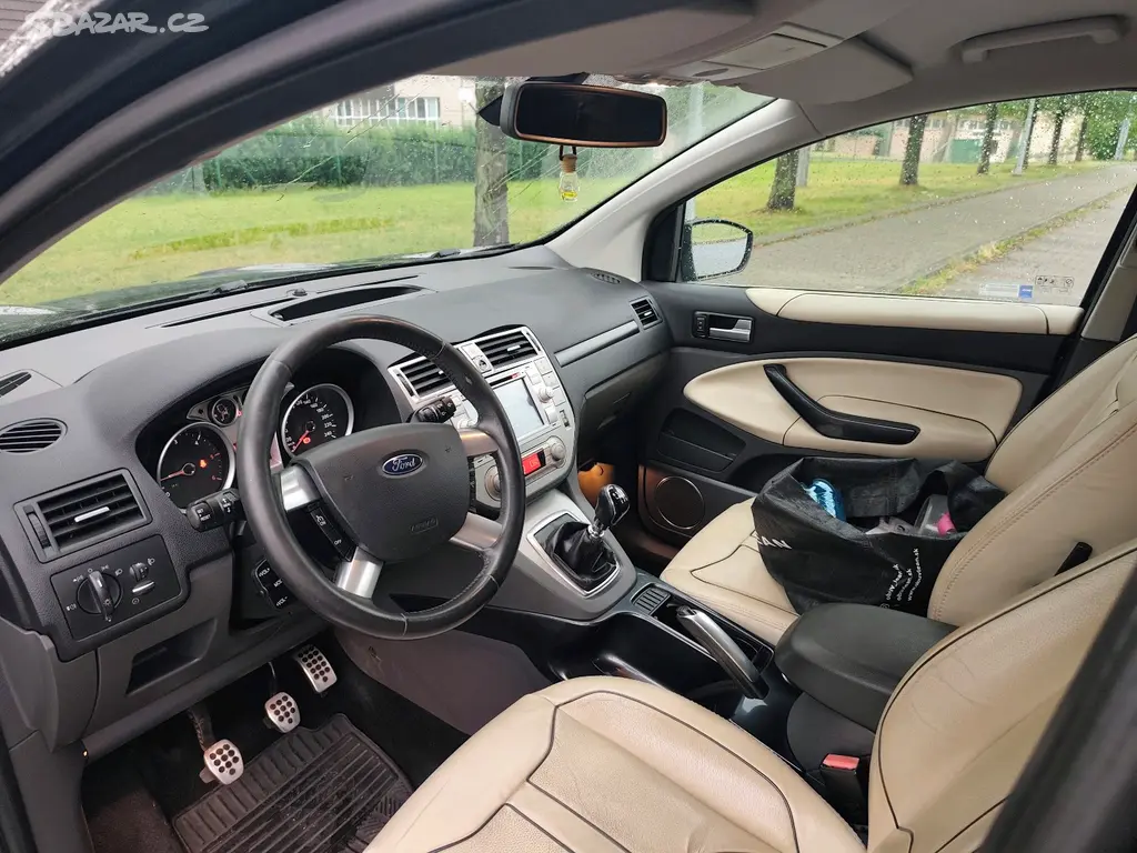 Ford Kuga 2.0 TDCi 2010 4x4 - fotka 6