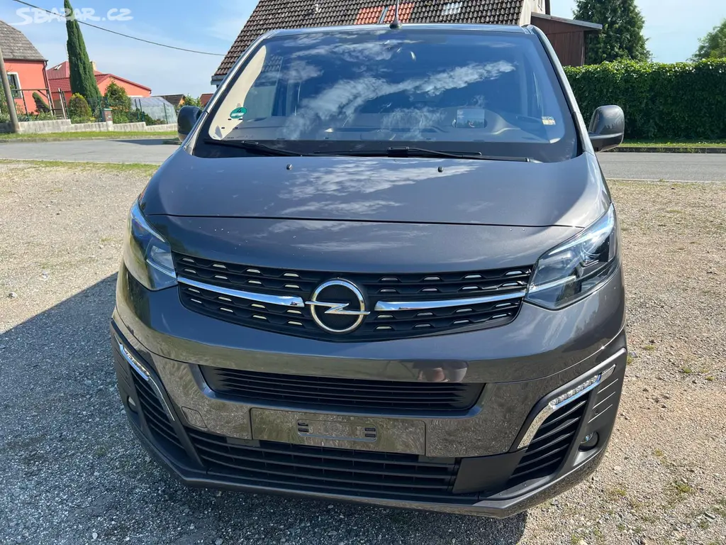Opel Zafira Life VIP 2.0 Hdi 180PS, jen 24.600 km - fotka 2