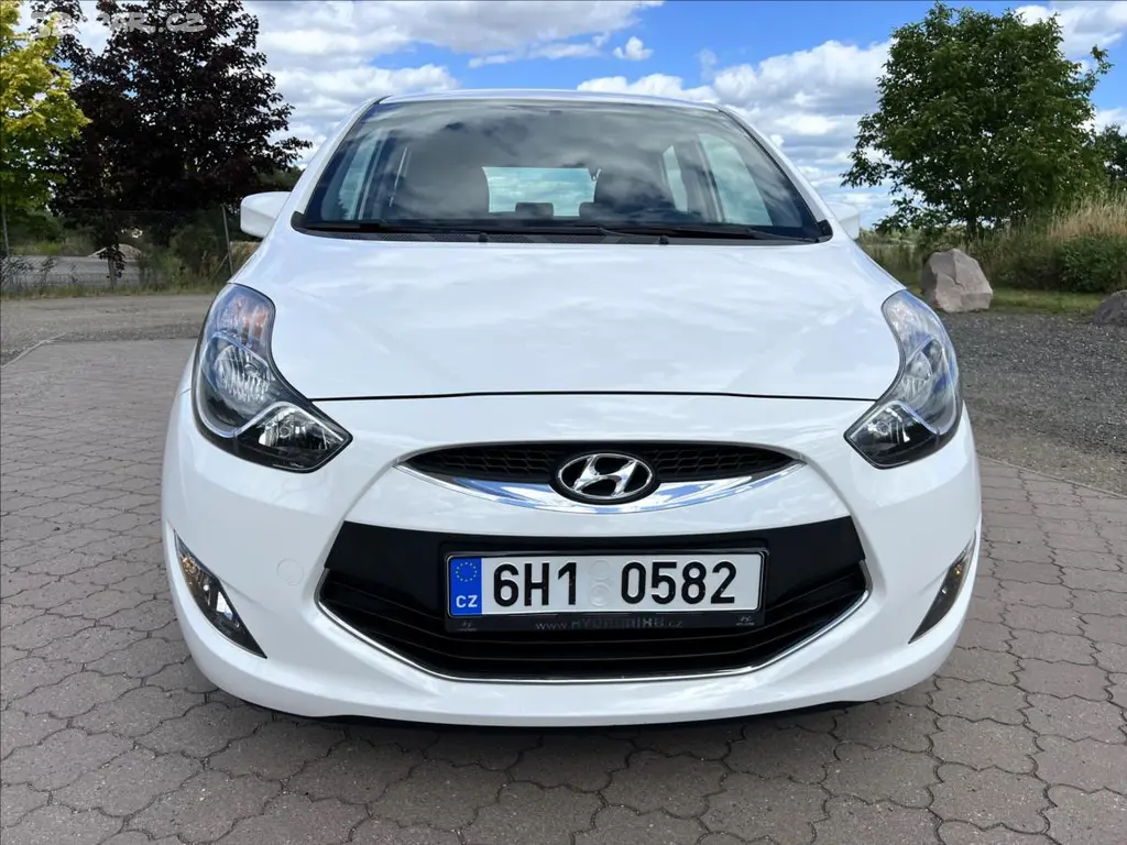 Hyundai ix20, 1,6 CVVT 92kW 1,MAJ.,ČR,SERV.K - fotka 3