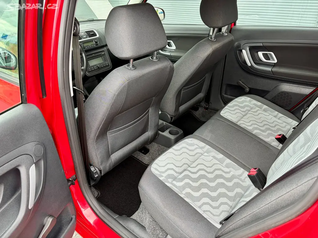 Škoda Fabia 2 (II) 1.6i 16V 77kW Style Edition. - fotka 6