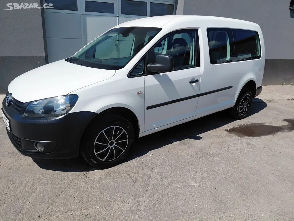 VW CADDY 2.0TDi 4x4 MAXI r.12 5 míst DPH, TAŽNÉ