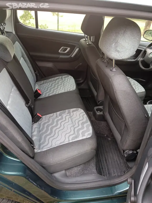 Prodám Škoda fabia 2 12 KW 55 R.V.2008 - fotka 6