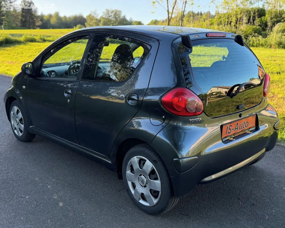 Toyota Aygo 1.0 50KW, Klimatizace - fotka 5