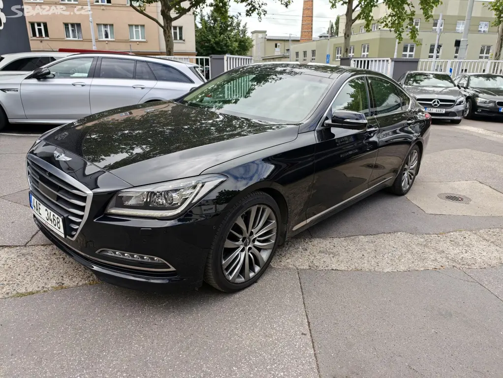Hyundai Genesis, V6 GDi 3,8 HTrac CZ,1 maj