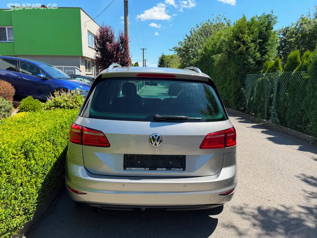 VW GOLF SPORTSVAN 1.2 TSI 81KW LOUNGE - fotka 4