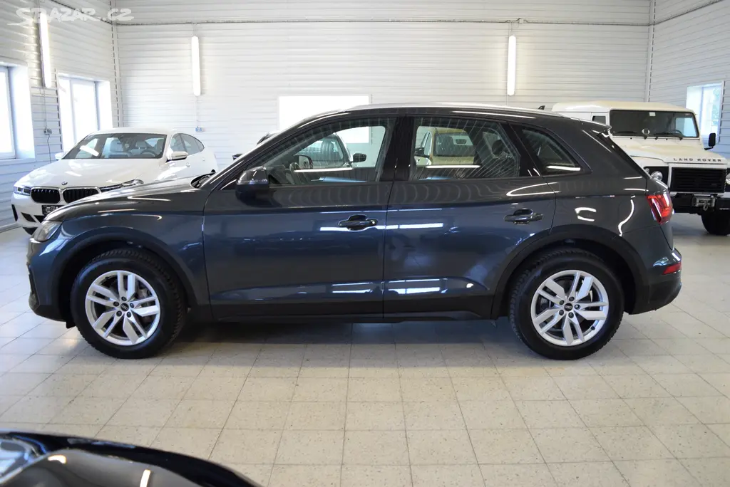 Audi Q5, 2.0 35 TDI BUSINESS LED 2022 - fotka 2