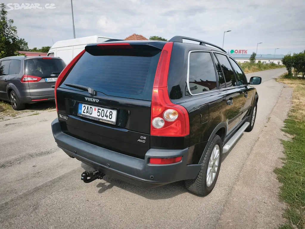 Volvo XC90 - 136 kW - 7. míst - tažné - fotka 6