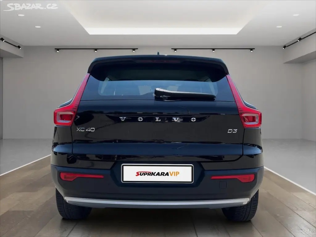 Volvo XC40, 2,0 D3 Aut. Momentum*LED*Navi - fotka 6