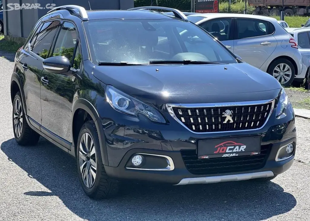 Peugeot 2008 Allure 1.2i KOUPENO V ČR 1.MAJ - fotka 3