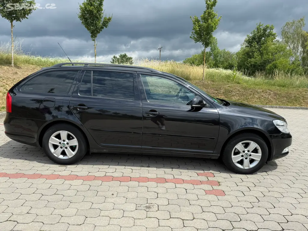 Škoda Octavia II Combi - 1.6 TDi 77kW - fotka 5