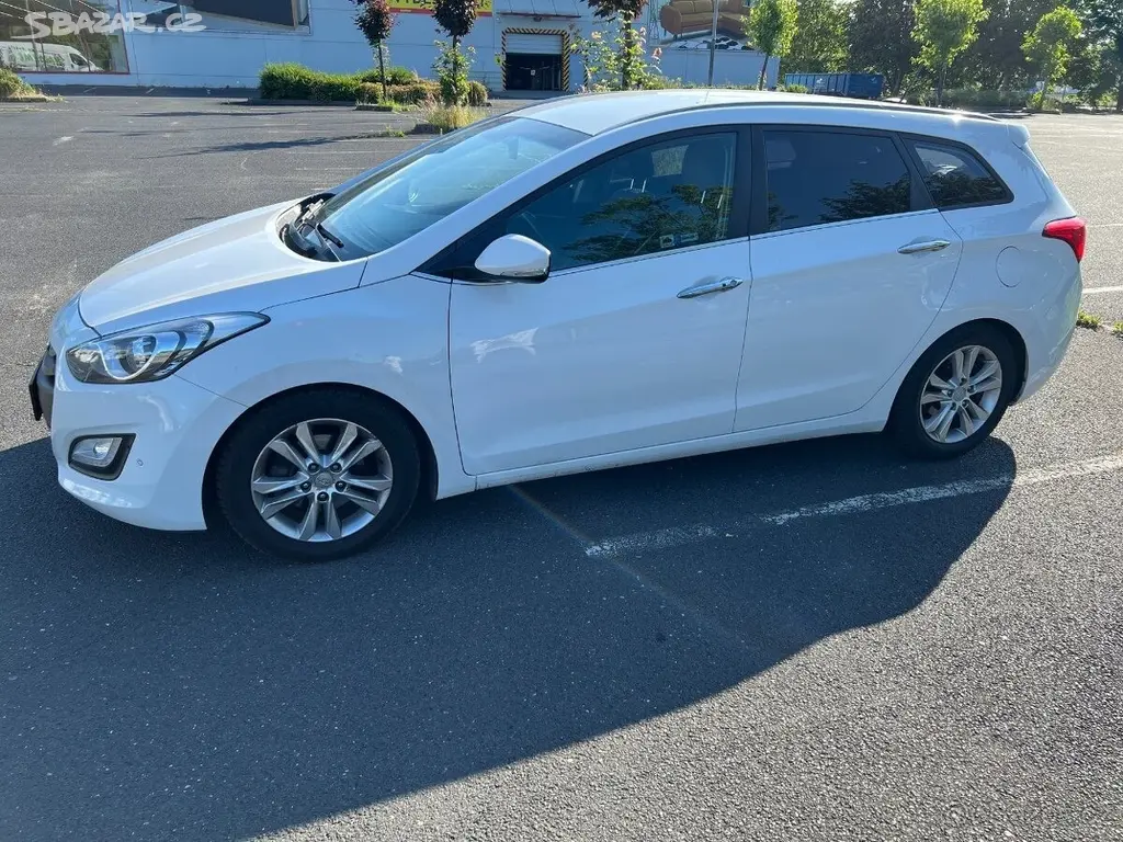 Hyundai i30 1,6 CW CRDi 94kW - fotka 5
