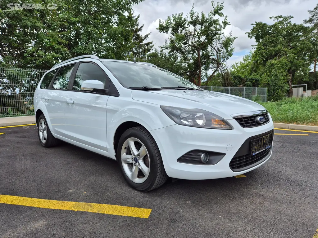 Ford Focus Combi 1.6 16v Style - fotka 4