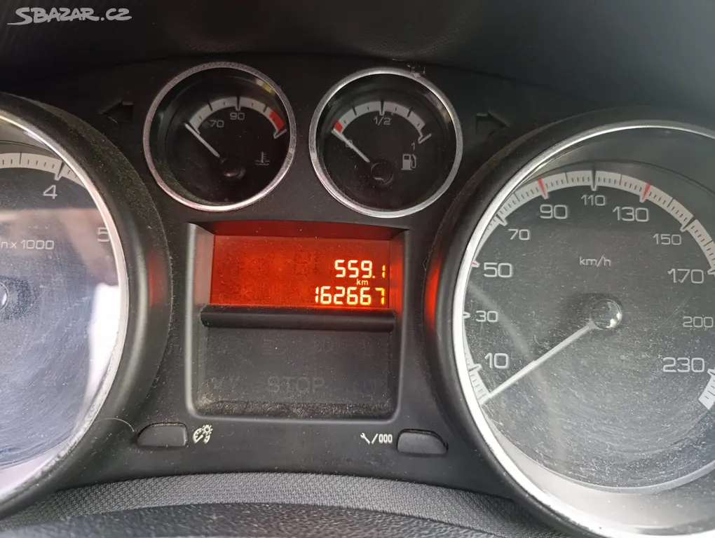 Peugeot 308 1.6 benzín r.v 2009 - fotka 6