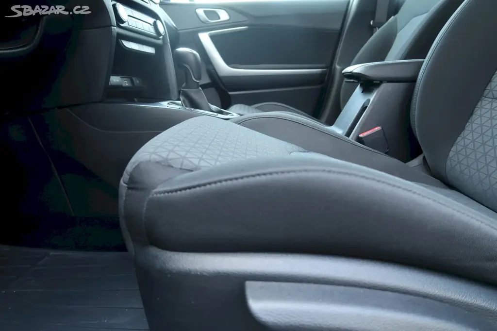 Kia Cee´d, Sportswagon 1,0 T-GDI/88 kW - fotka 4