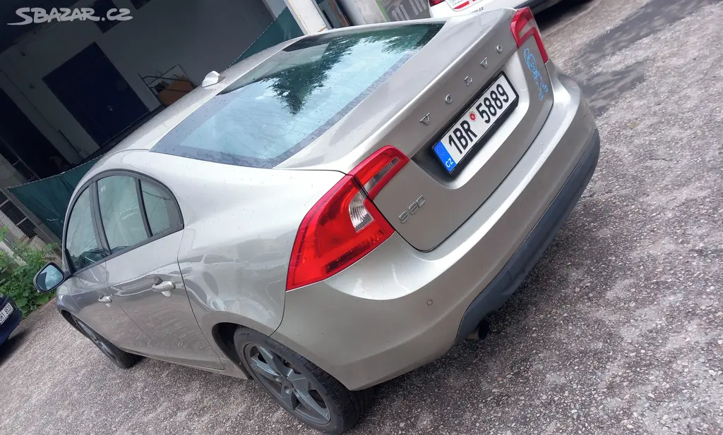 Volvo S60 D3 ,komplet po servisu - fotka 5