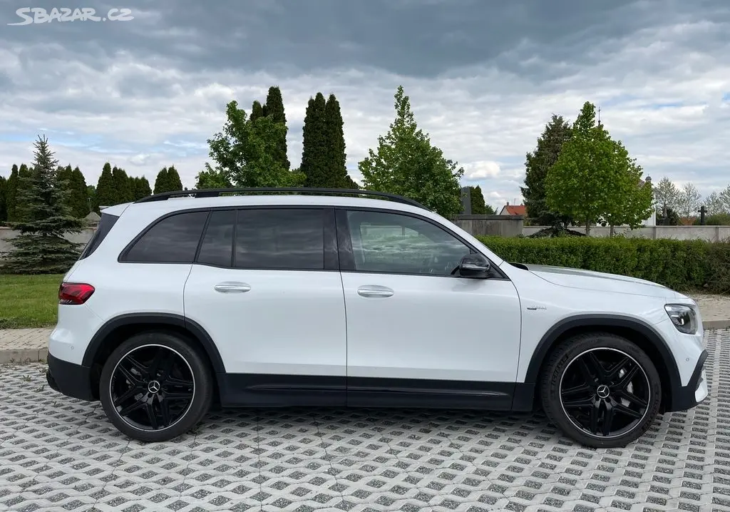 Mercedes-Benz GLB 35 AMG 306 koní - fotka 3
