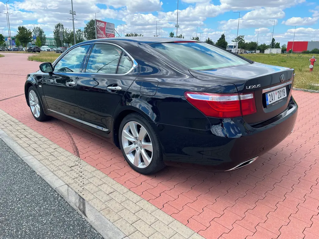 Lexus LS 600h 5.0 V8 Hybrid 1.Majitel ČR - fotka 5